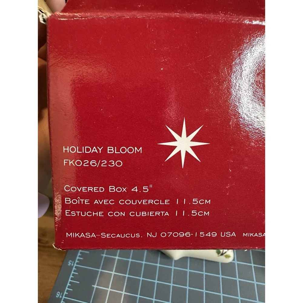 Trinket Box Mikasa Fine Porcelain FK026 Holiday Bloom Covered Christmas Tree 4.5